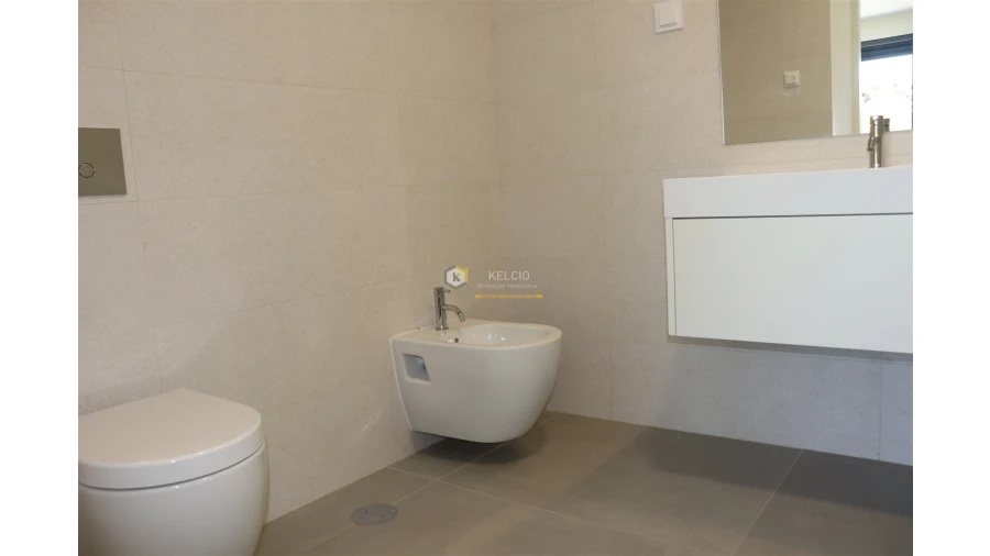 Moradia T2 para Venda em Quarteira Foto 16