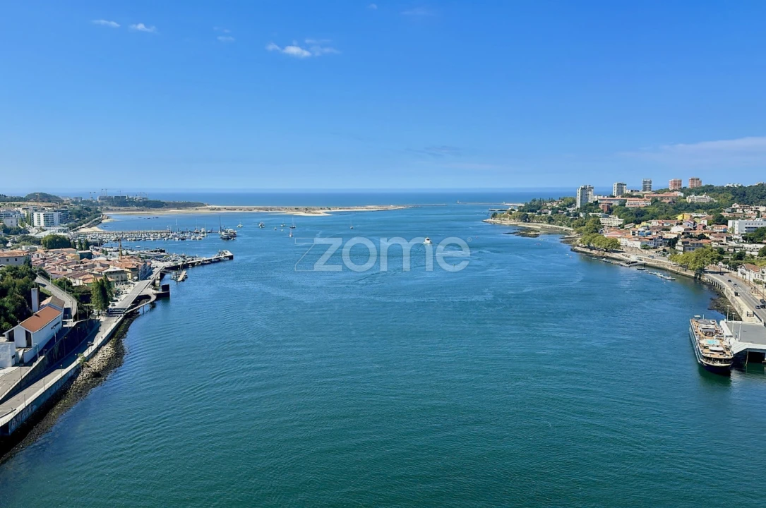 Apartamento T3 para Venda em Santa Marinha e São Pedro da Afurada Foto 2