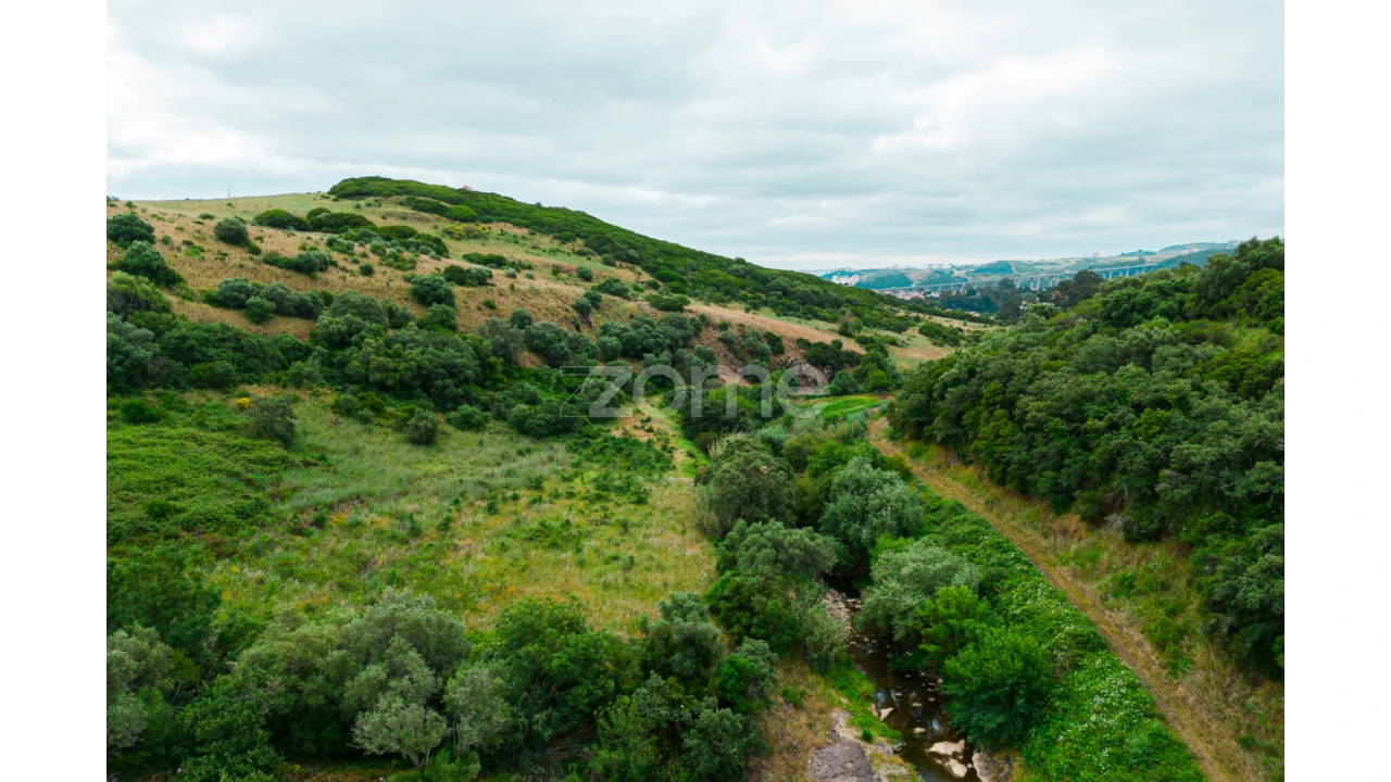 Quinta T4 para Venda em Loures Foto 17