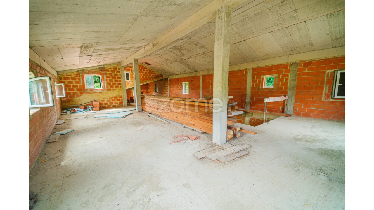 Quinta T4 para Venda em Loures Foto 24