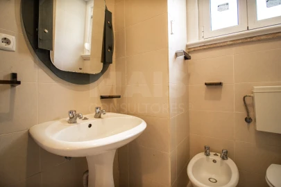 Apartamento T1 para Arrendamento em São Vicente