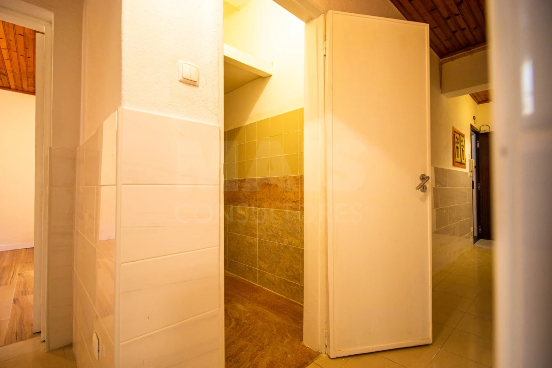 Apartamento T1 para Arrendamento em São Vicente Foto 7