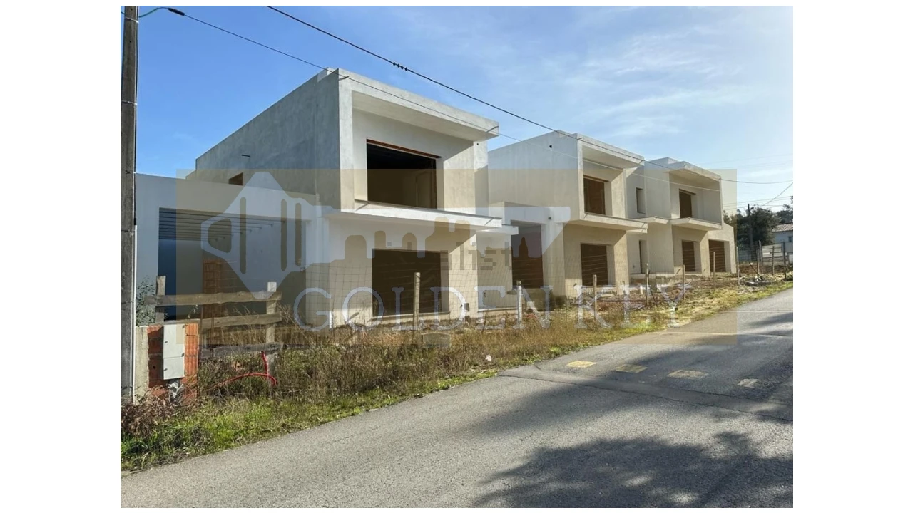 Moradia T0 para Venda em Monte Real e Carvide Foto 1