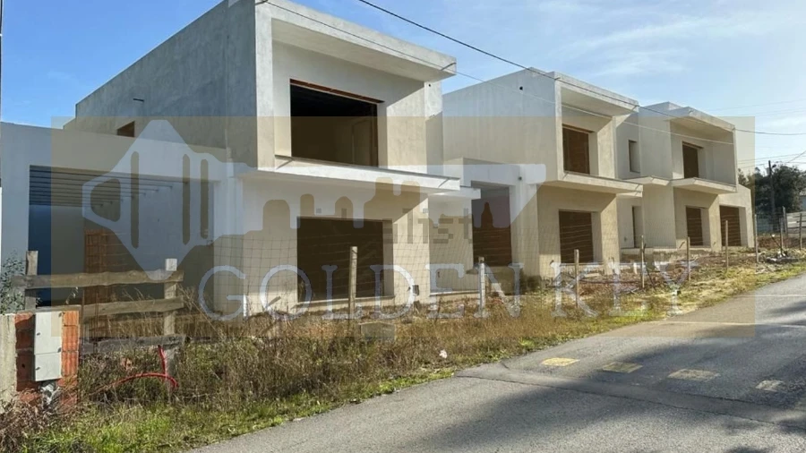 Moradia T0 para Venda em Monte Real e Carvide