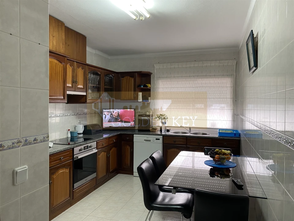 Apartamento T3 para Venda em Marinha Grande Foto 12