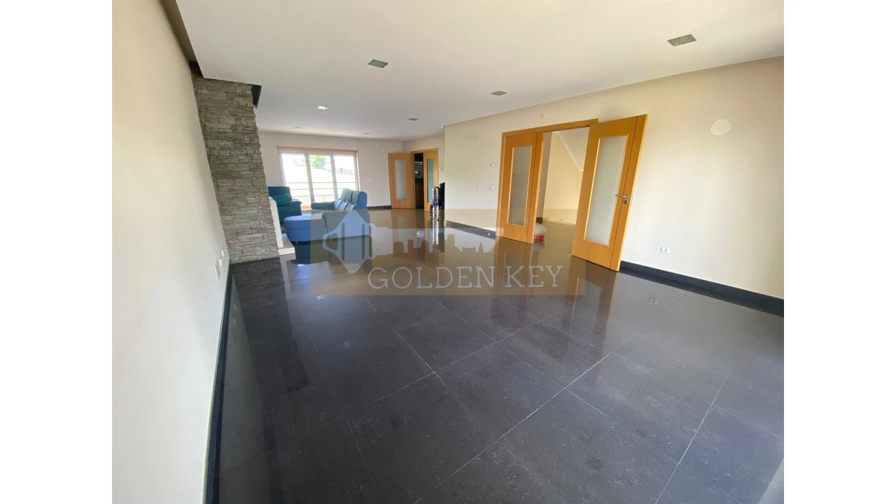 Moradia T5 para Venda em Marrazes e Barosa Foto 14