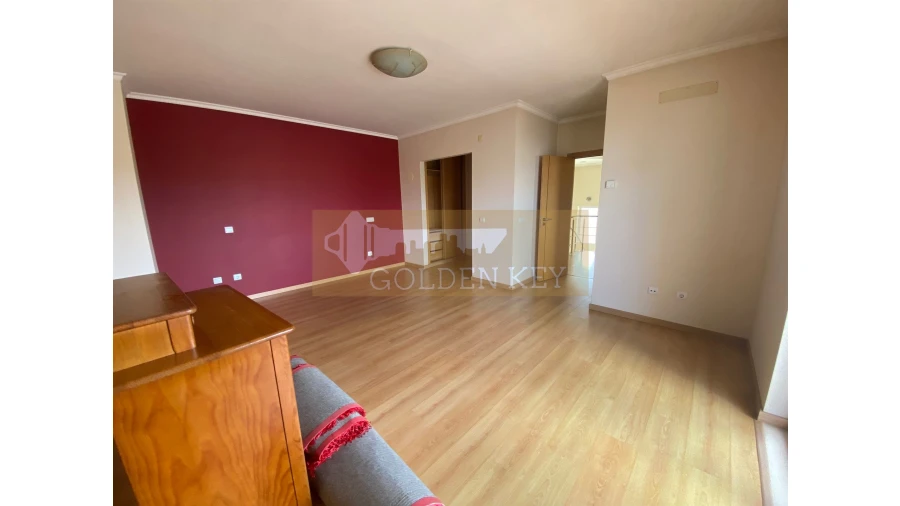 Moradia T5 para Venda em Marrazes e Barosa Foto 25