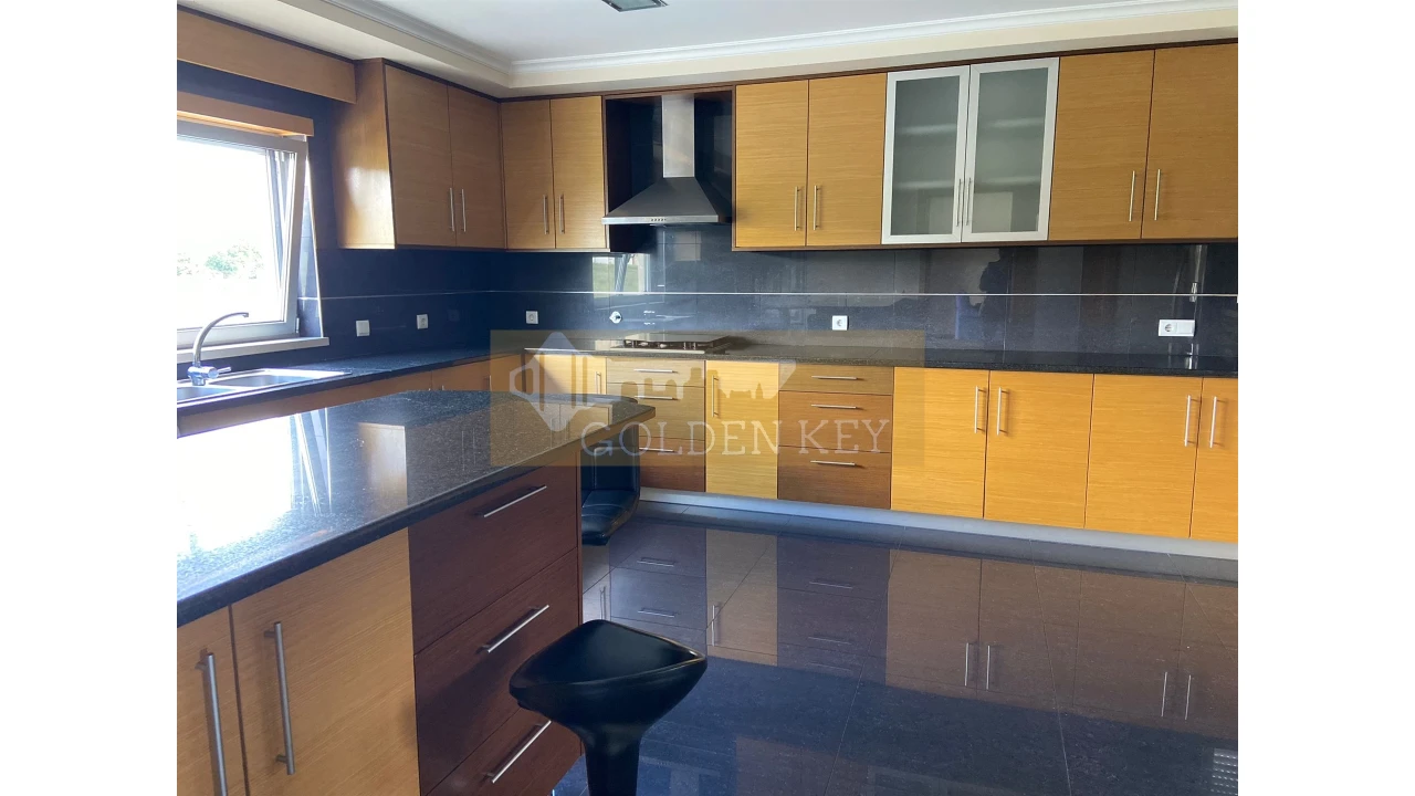 Moradia T5 para Venda em Marrazes e Barosa Foto 5