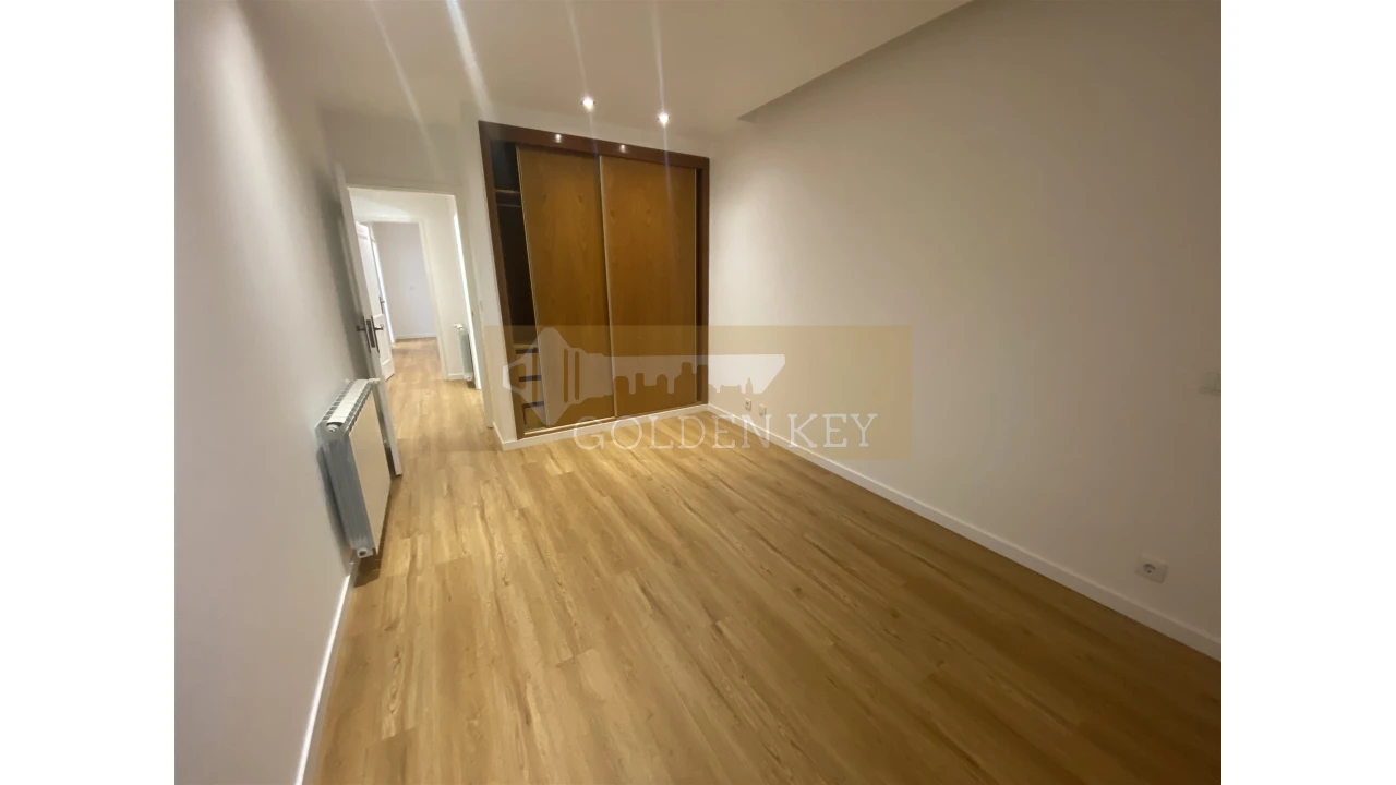 Moradia T4 para Venda em Marrazes e Barosa Foto 12