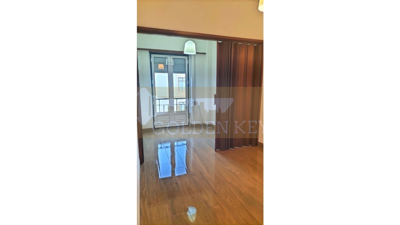 Apartamento T2 para Venda em São João Baptista e Santa Maria dos Olivais Foto 1