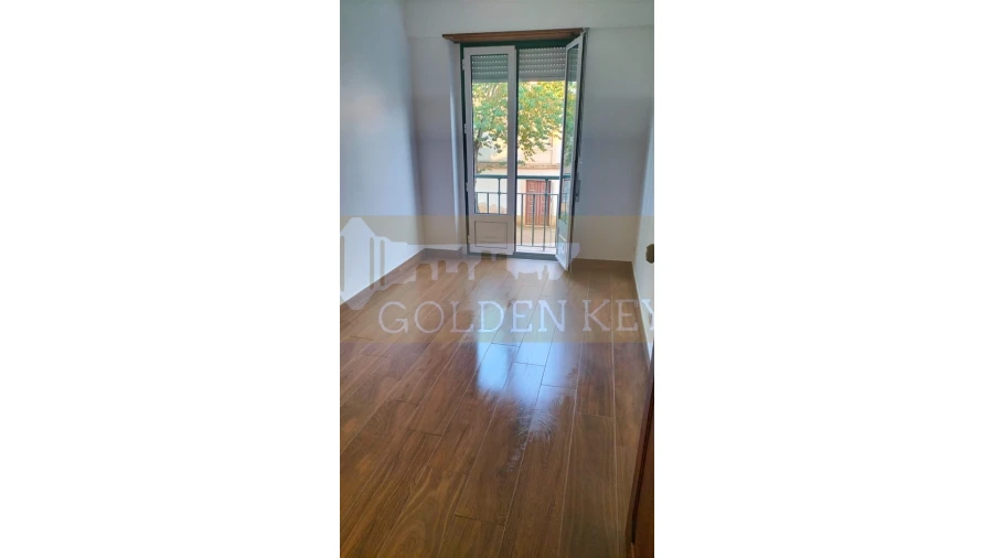 Apartamento T2 para Venda em São João Baptista e Santa Maria dos Olivais Foto 3