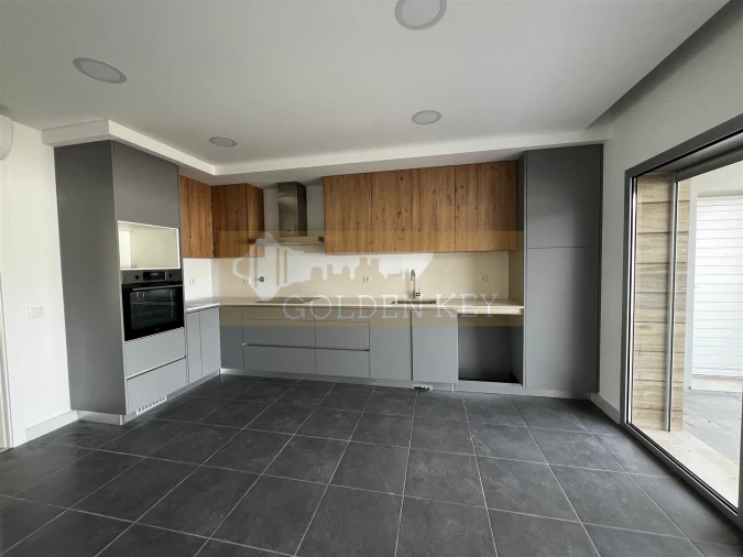 Moradia T5 para Venda em Marrazes e Barosa Foto 3