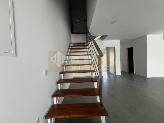 Moradia T5 para Venda em Marrazes e Barosa Foto 7