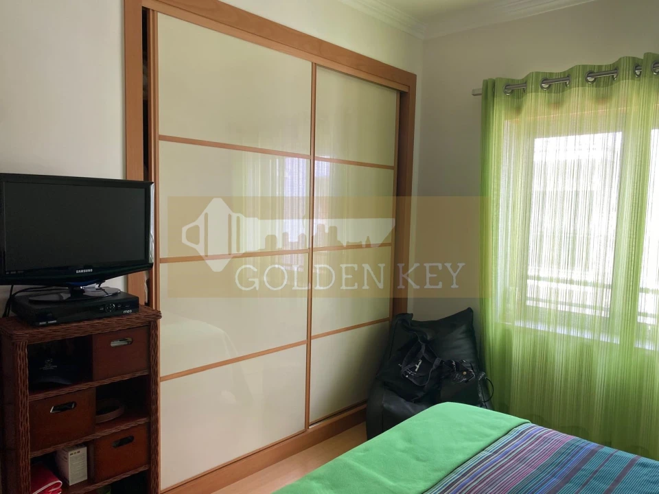Apartamento T3 para Venda em São Martinho do Porto Foto 16