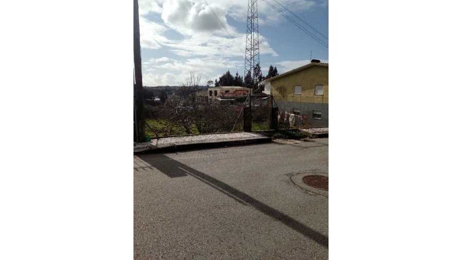 Terreno para Venda em Macieira de Sarnes