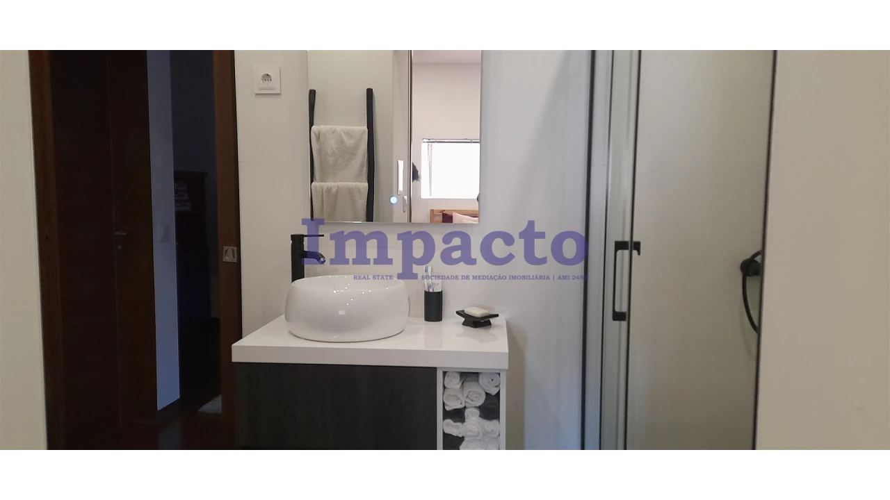 Moradia T3 para Venda em Vila Chã, Codal e Vila Cova de Perrinho Foto 34