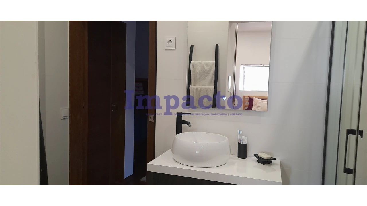 Moradia T3 para Venda em Vila Chã, Codal e Vila Cova de Perrinho Foto 36