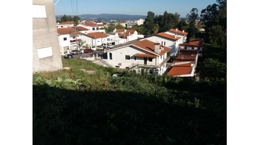 Terreno para Venda em Vila de Cucujães Foto 2