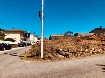 Terreno para Venda em Vila de Cucujães