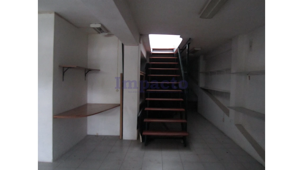 Loja para Venda em São João da Madeira Foto 5