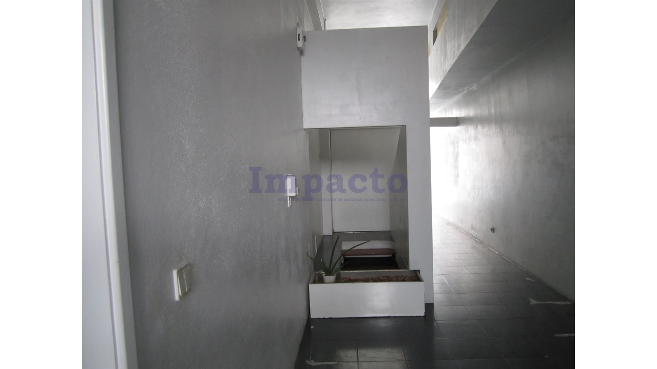 Loja para Venda em São João da Madeira Foto 13