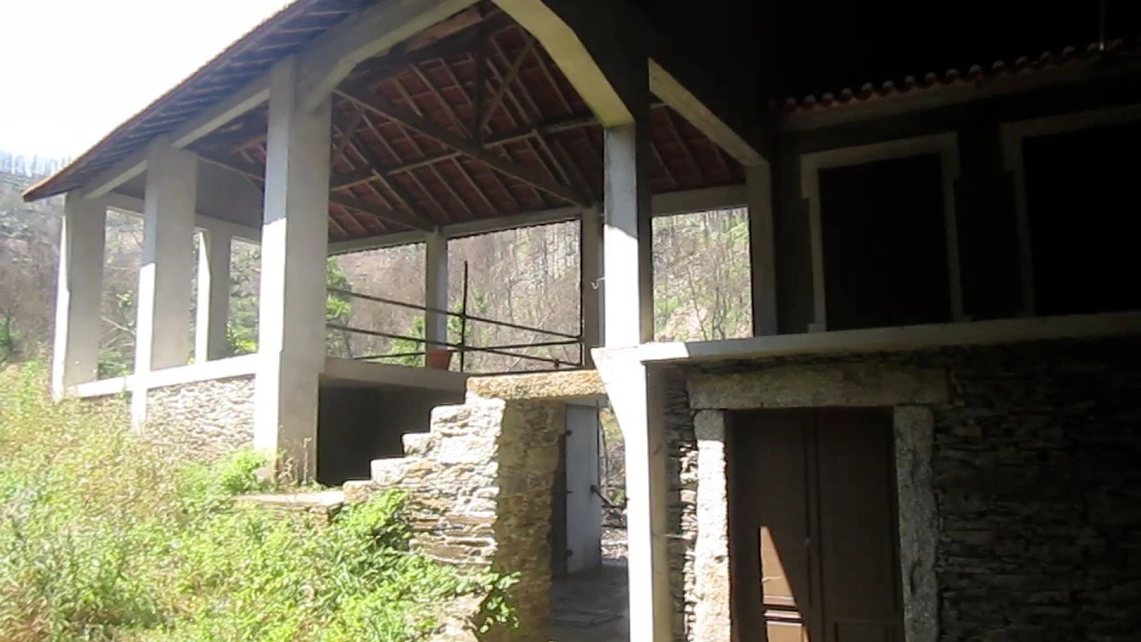 Moradia T2 para Venda em Raiva, Pedorido e Paraíso Foto 8