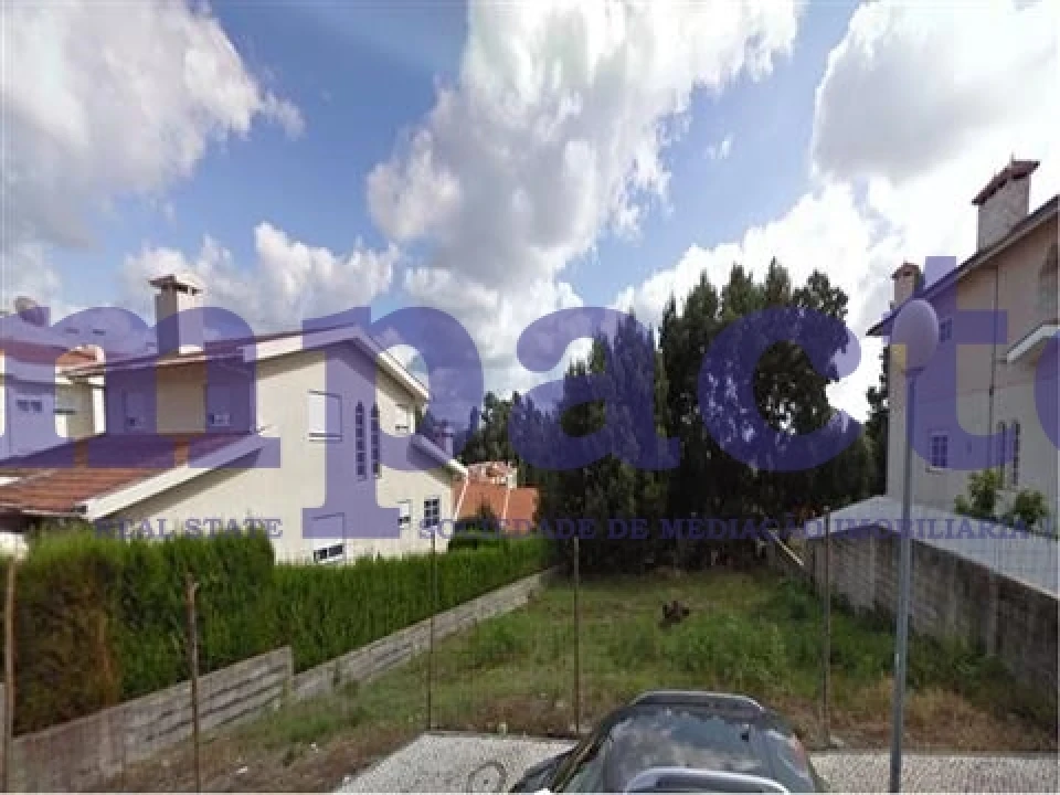 Terreno para Venda em Vila de Cucujães Foto 1