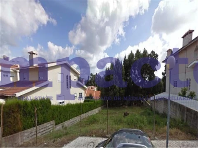 Terreno para Venda em Vila de Cucujães