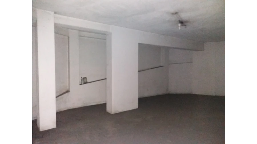 Garagem para Arrendamento em São João da Madeira Foto 2