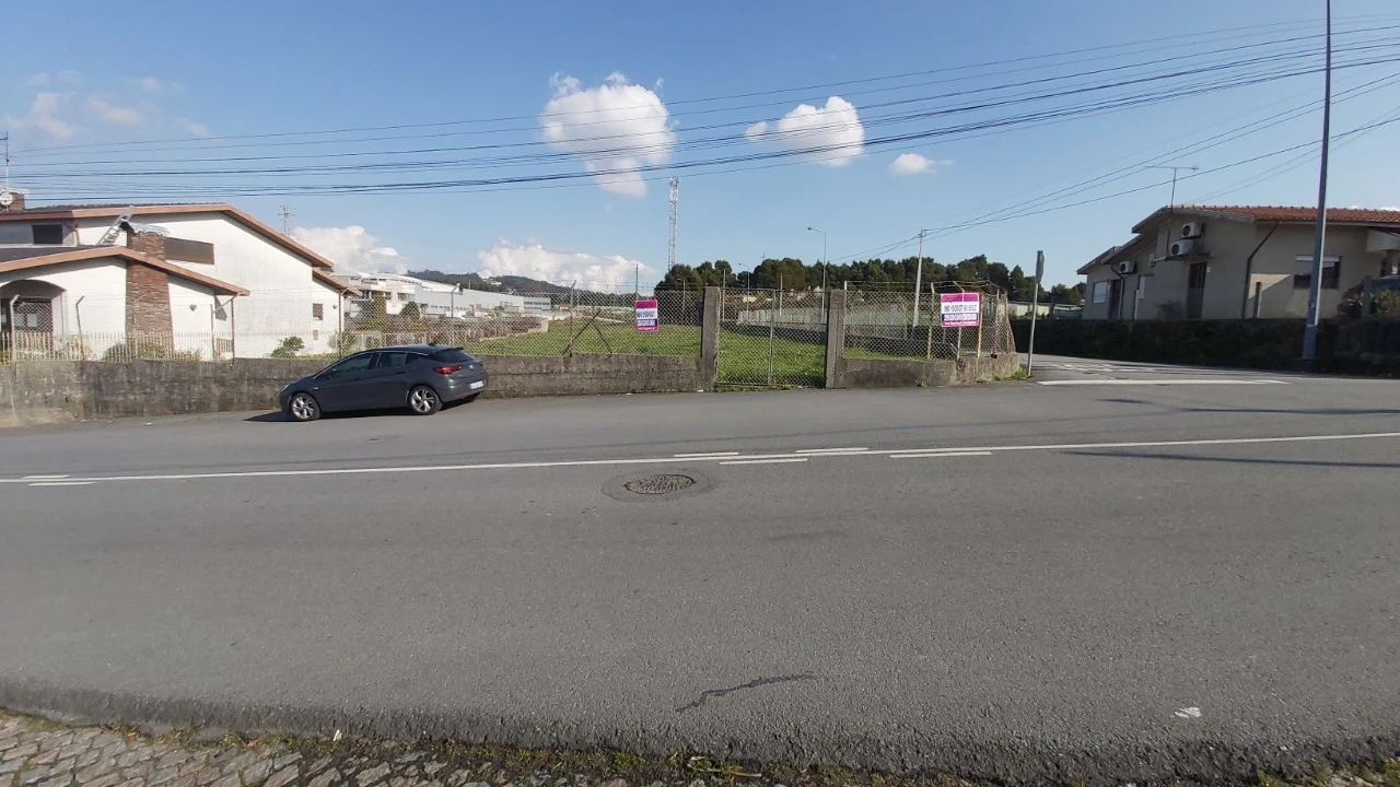 Terreno para Venda em São Paio de Oleiros Foto 3