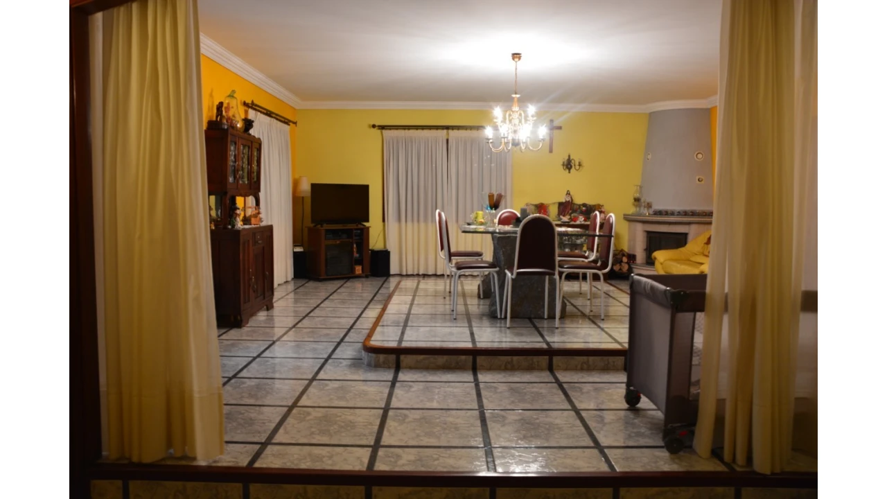 Moradia T8 para Venda em Canelas Foto 12