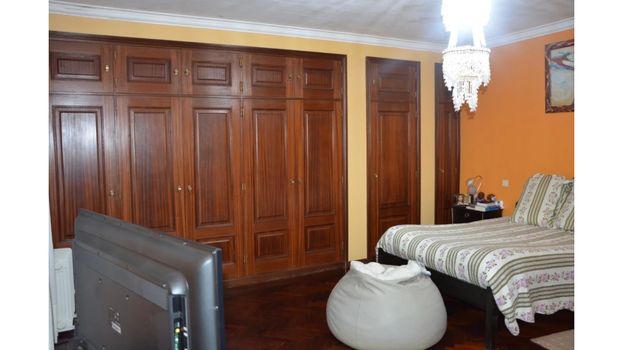 Moradia T8 para Venda em Canelas Foto 20