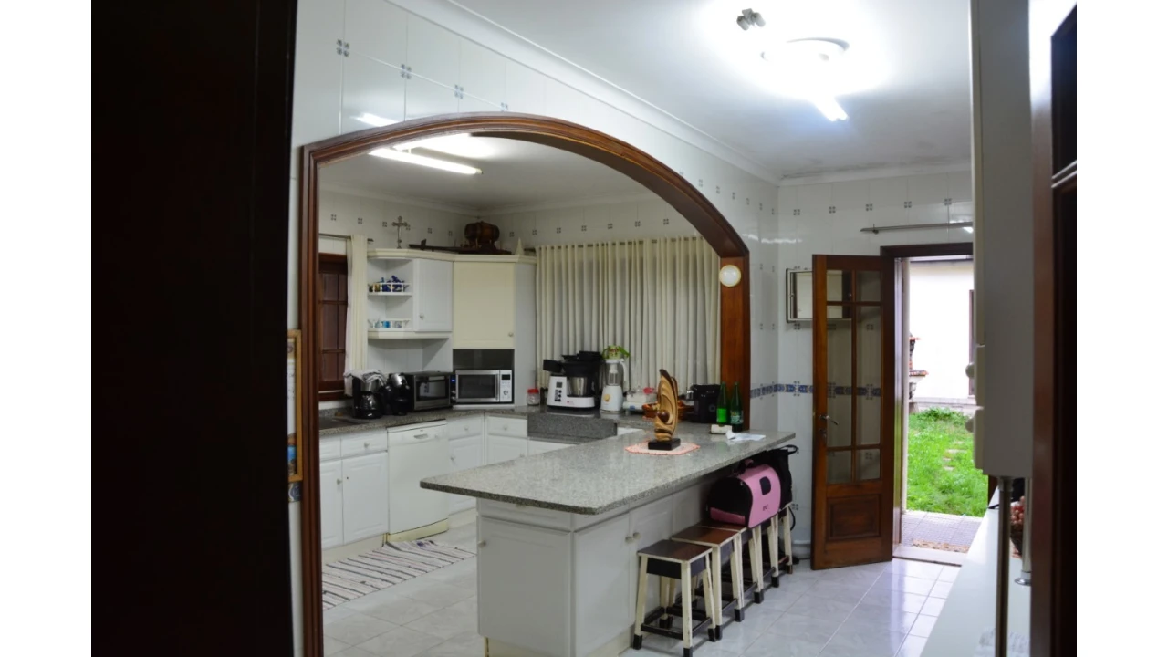 Moradia T8 para Venda em Canelas Foto 1