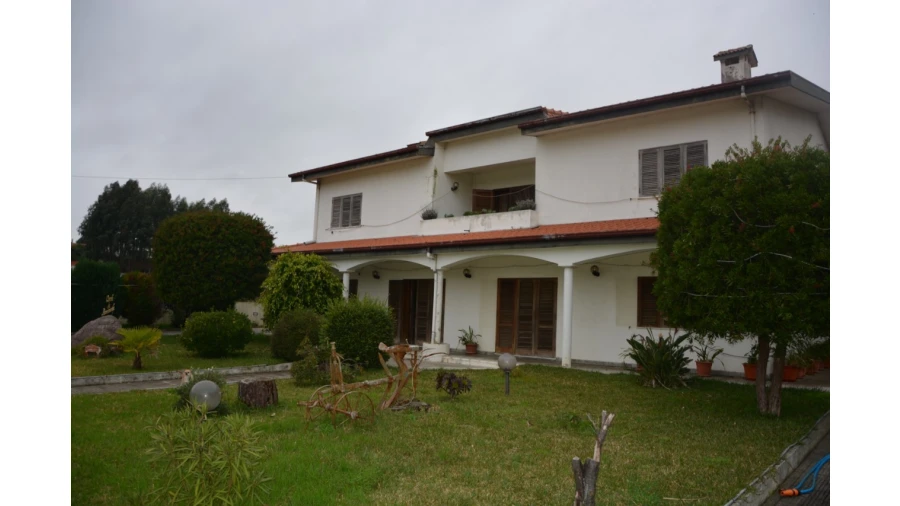 Moradia T8 para Venda em Canelas Foto 3