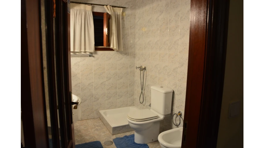 Moradia T8 para Venda em Canelas Foto 25