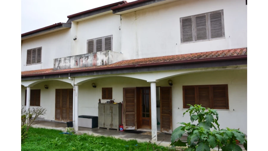 Moradia T8 para Venda em Canelas Foto 8