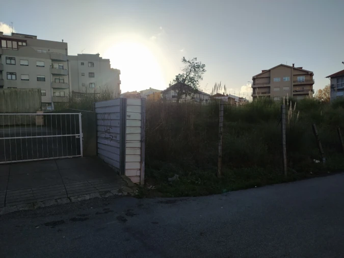 Terreno para Venda em Oliveira do Douro Foto 10