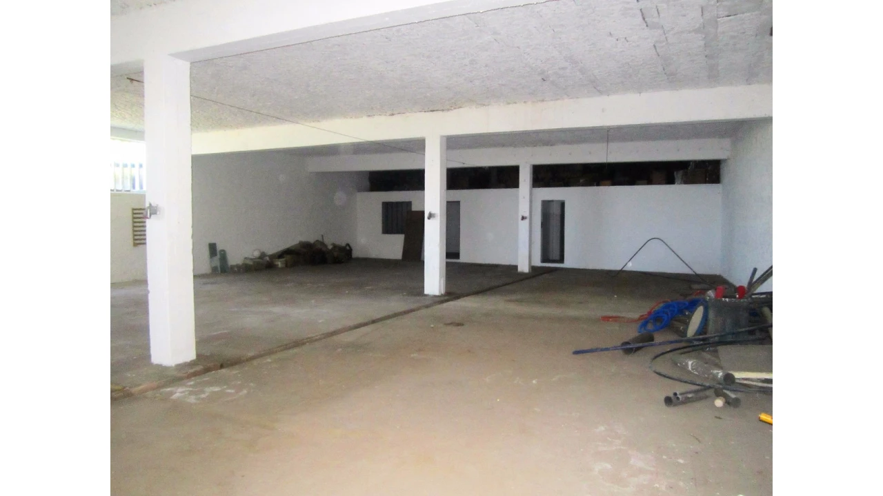 Armazém para Venda em Vila de Cucujães Foto 5