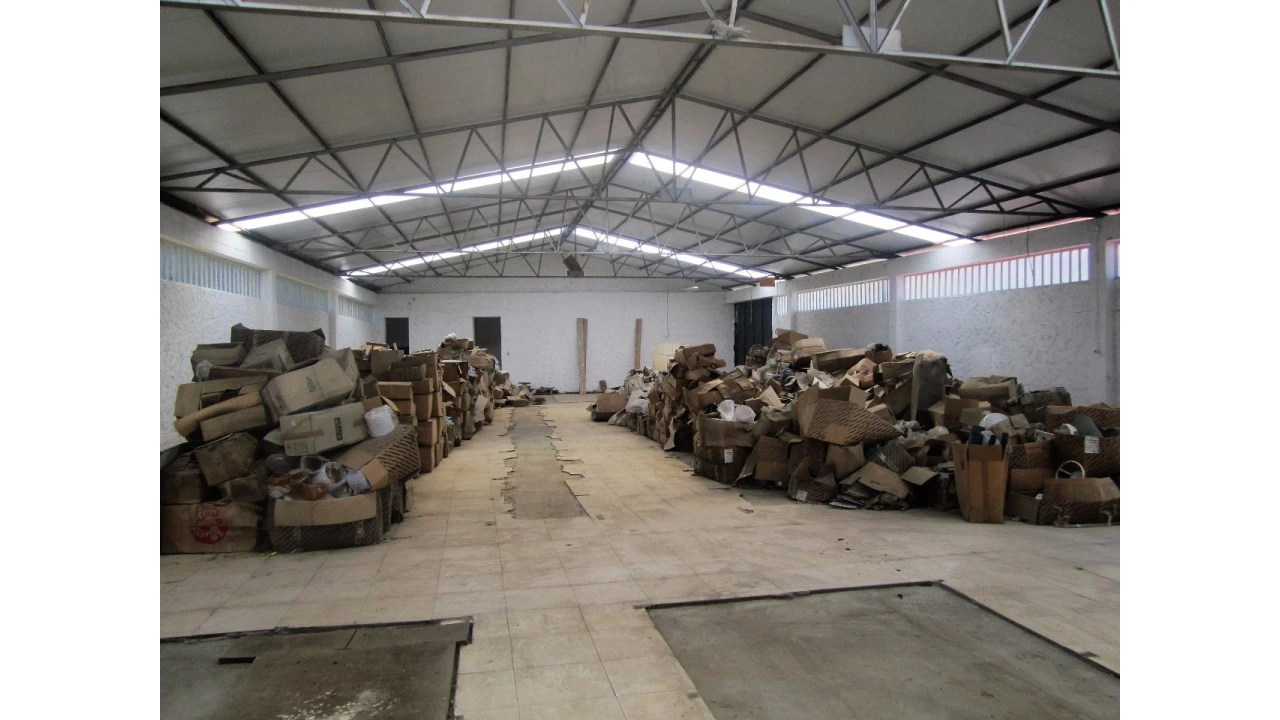Armazém para Venda em Vila de Cucujães Foto 8