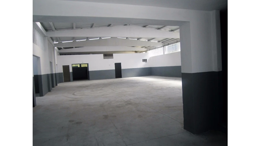 Armazém para Venda em Vila de Cucujães Foto 4