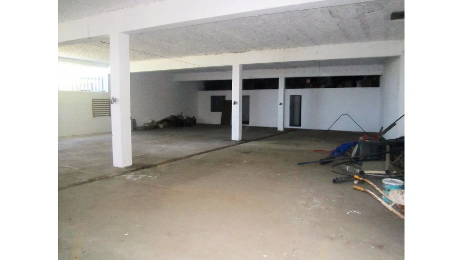 Armazém para Venda em Vila de Cucujães Foto 11