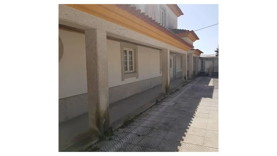 Moradia T5 para Venda em Esmoriz