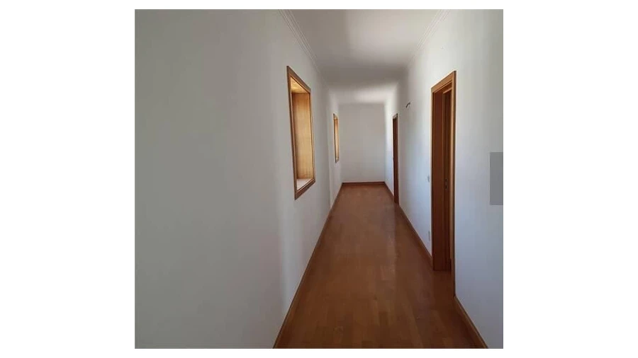 Moradia T5 para Venda em Esmoriz Foto 4