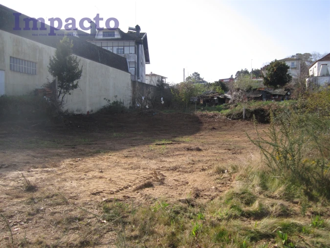 Terreno para Venda em São João da Madeira Foto 3