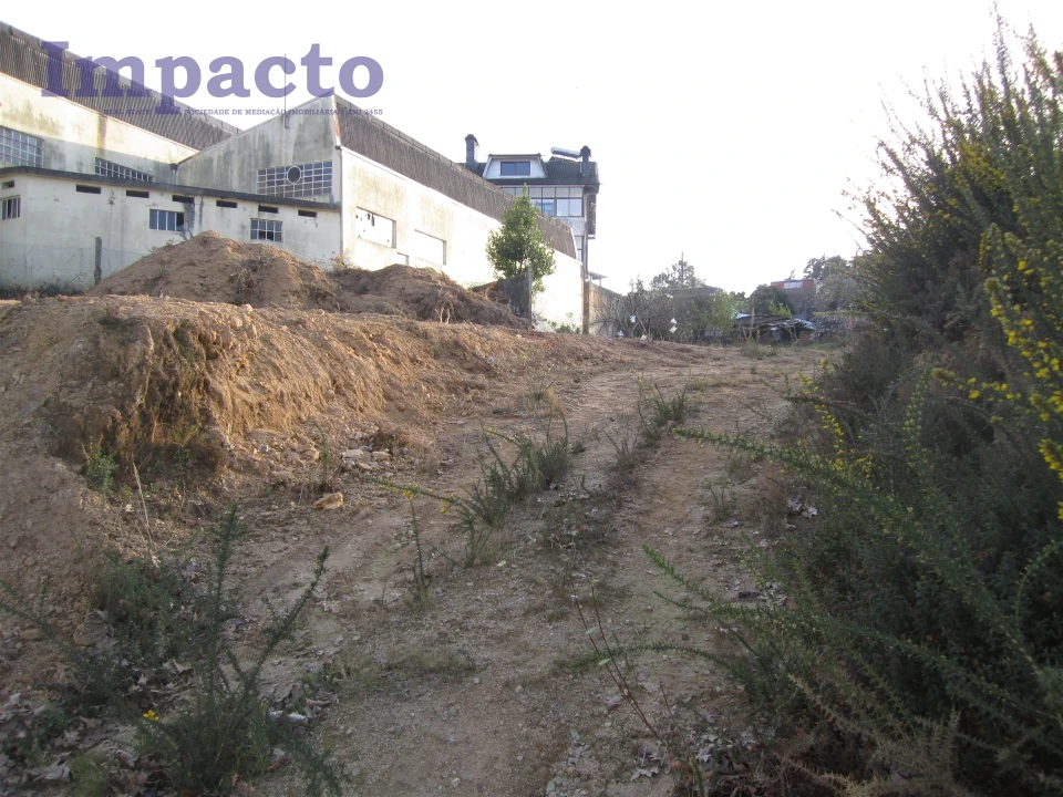 Terreno para Venda em São João da Madeira Foto 4