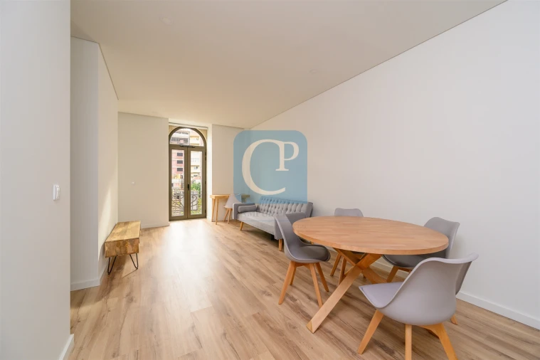 Apartamento T1 para Arrendamento em Paranhos Foto 10