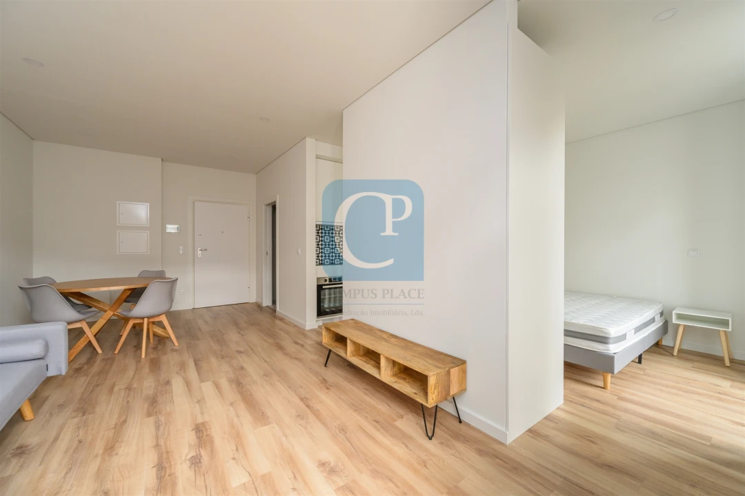 Apartamento T1 para Arrendamento em Paranhos Foto 4