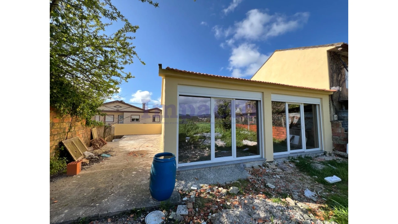 Moradia T3 para Venda em Vila de Cucujães Foto 2