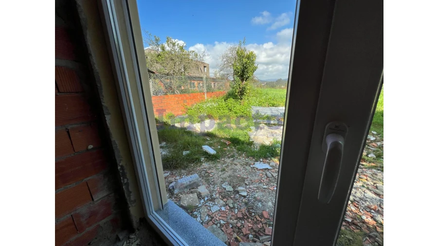 Moradia T3 para Venda em Vila de Cucujães Foto 11