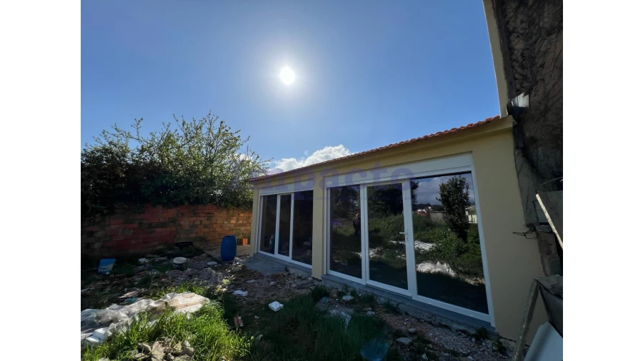 Moradia T3 para Venda em Vila de Cucujães Foto 10